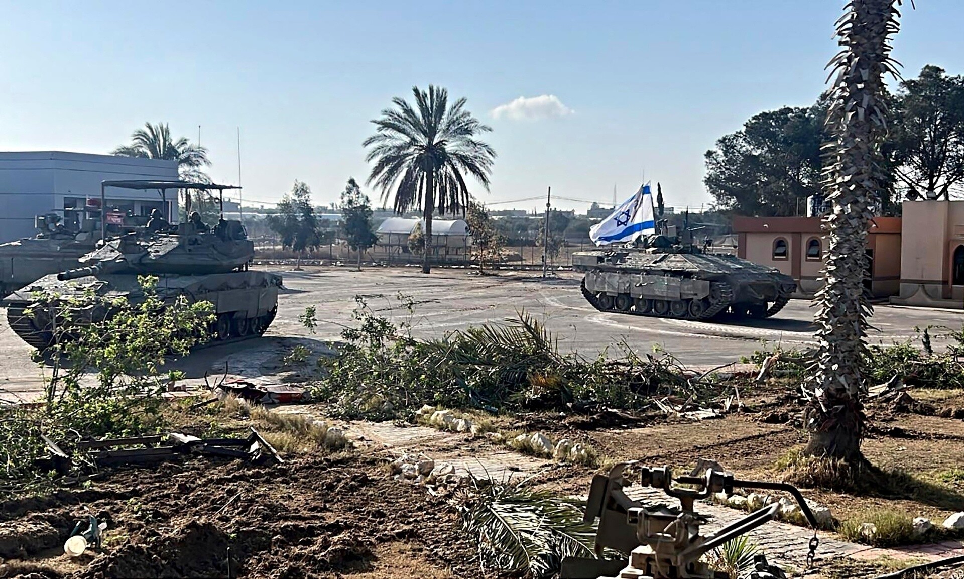 Το Ισραήλ δεν κάνει βήμα πίσω – «Χωρίς πρόοδο στο ζήτημα ομήρων, η επιχείρηση στη Ράφα θα ενταθεί»