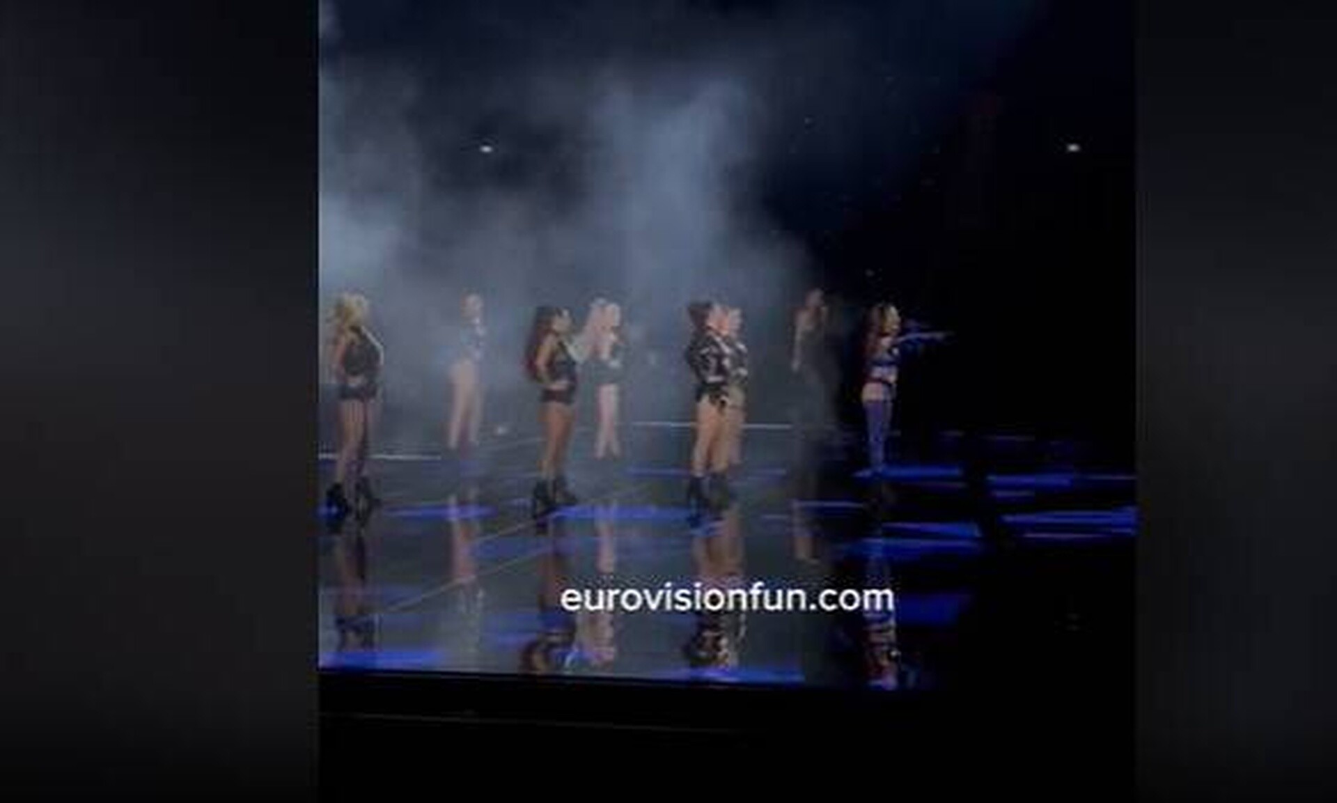 Eurovision: Ένα απίστευτο ατύχημα για μια χορεύτρια - Της έπεσαν... τα μαλλιά