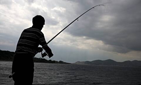 Ψάρεμα: Σοκ για τους ερασιτέχνες αλιείς - Τι αναφέρει ο νέος νόμος