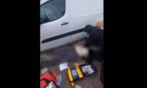 Γλυφάδα: Βίντεο που κόβει την ανάσα - Η στιγμή που αστυνομικοί σώζουν άνδρα από έμφραγμα
