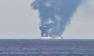 Πειραιάς: Πυρκαγιά σε φορτηγό πλοίο στις δεξαμενές Βασιλειάδη - Σβήστηκε από το πλήρωμα