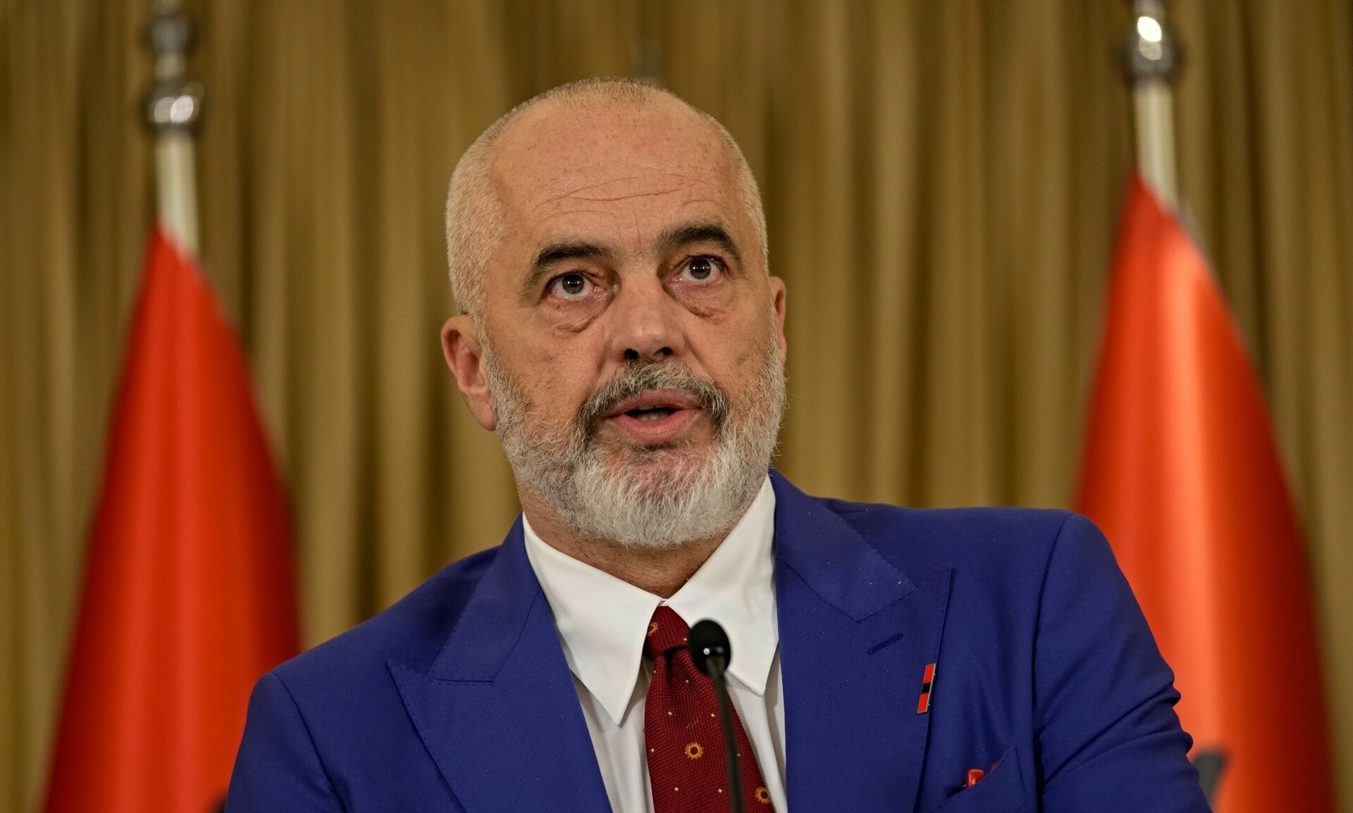 «Έντι Ράμα, ο… Βαλκάνιος νταής» - Σφοδρές αντιδράσεις για την  ομιλία του Αλβανού πρωθυπουργού