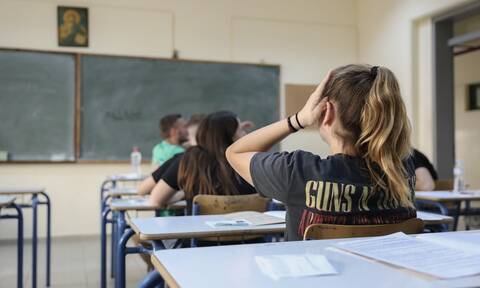 Πότε κλείνουν τα σχολεία για το καλοκαίρι – Το πρόγραμμα των Πανελληνίων Εξετάσεων