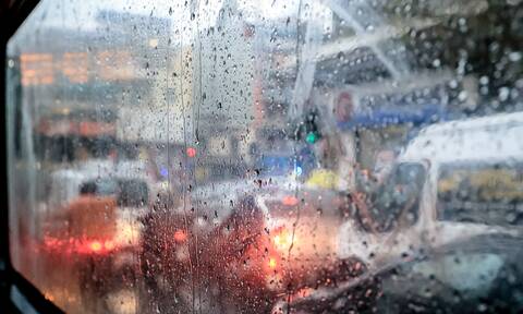 Κίνηση στους δρόμους: «Στο κόκκινο» o Κηφισός με τις πρώτες σταγόνες της βροχής