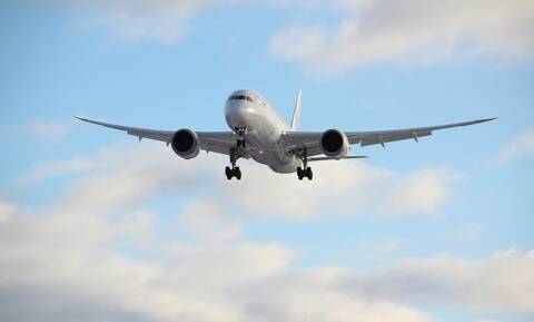 Ιαπωνία: Αναγκαστική προσγείωση Boeing 737
