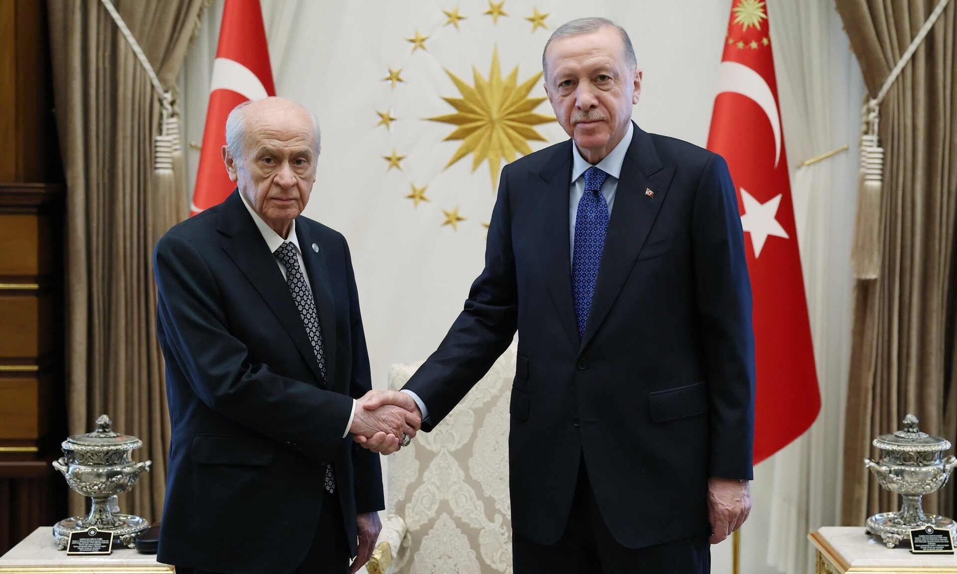 Τουρκία: Συνάντηση Ερντογάν με Μπαχτσελί – Στα «σκαριά» βρίσκεται το νέο Σύνταγμα
