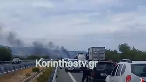 Eθνική Πατρών-Κορίνθου: Φωτιά ξέσπασε σε φορτηγάκι εν κινήσει - Διεκόπη η κυκλοφορία