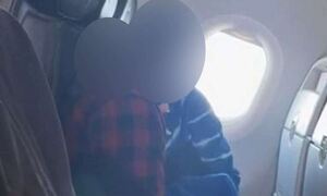 Λονδίνο: Ζευγάρι ερωτοτροπούσε σε πτήση μπροστά στα μάτια επιβατών - «Ήταν ασυγκράτητοι»