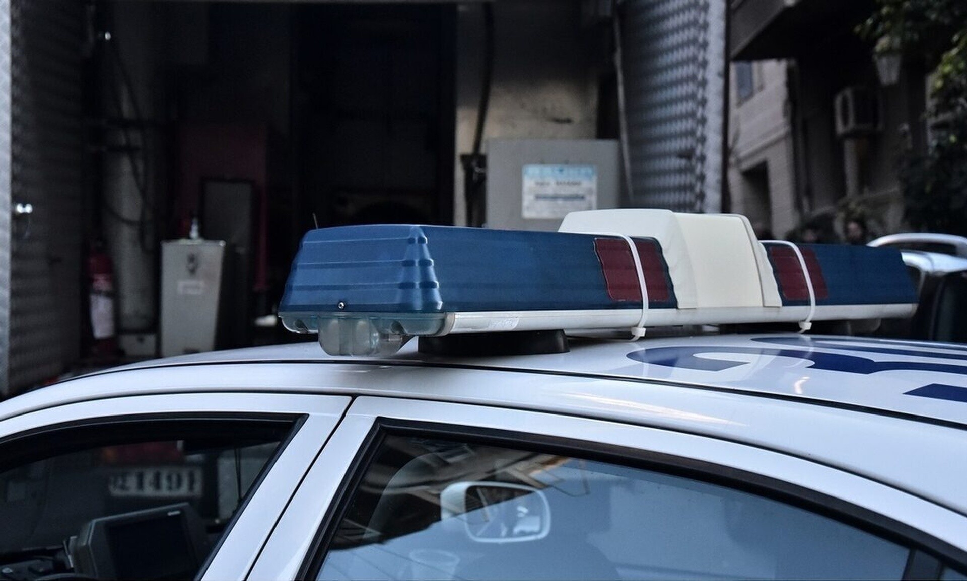 Νύχτα τρόμου στη Ραφήνα: Ληστές μπούκαραν σε σπίτι και τραυμάτισαν δύο γυναίκες