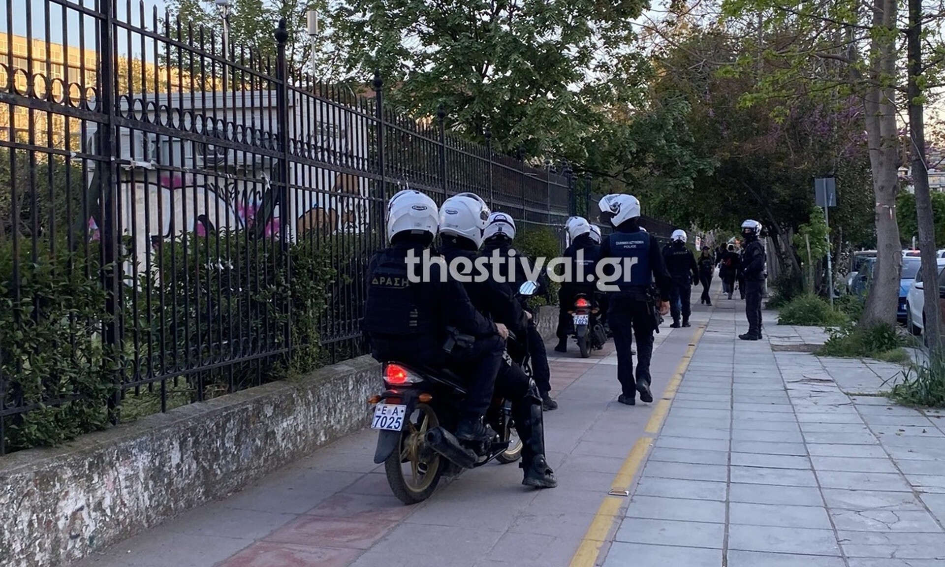 Θεσσαλονίκη: Επεισοδιακή σύλληψη νεαρού με ναρκωτικά και αναδιπλούμενο ξυράφι πλησίον του ΑΠΘ
