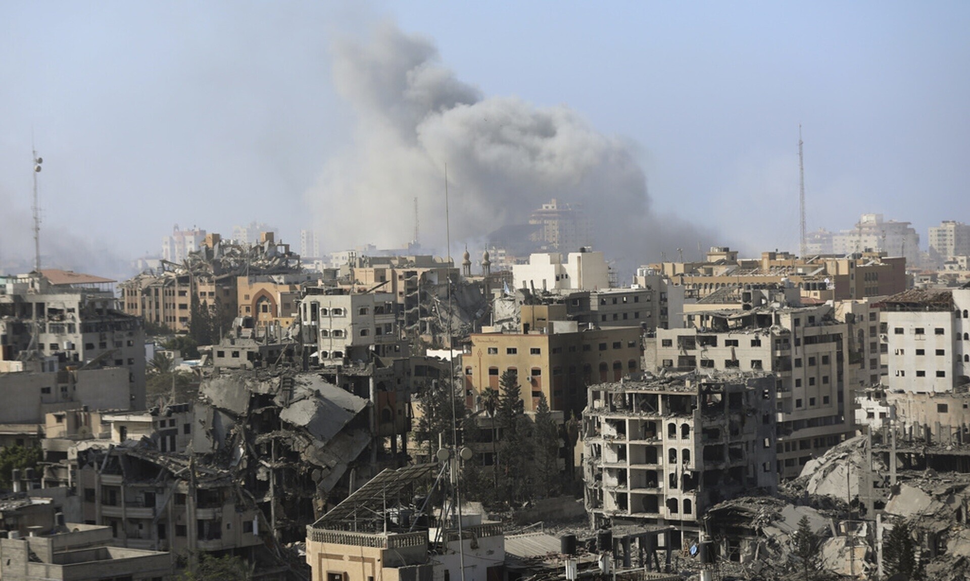 Βομβαρδισμοί και μάχες σε όλη τη Λωρίδα της Γάζας - Δραματική εκκένωση των αμάχων από τη Ράφα