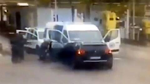 Γαλλία: Το βίντεο της κινηματογραφικής απόδρασης - Φονική επίθεση σε αστυνομικά οχήματα