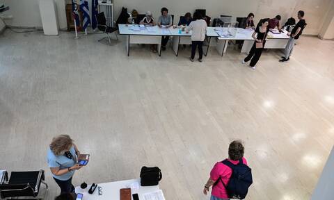 Ευρωεκλογές 2024: Ο «οδικός χάρτης» άσκησης του εκλογικού δικαιώματος μέσω επιστολικής ψήφου