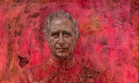 Βασιλιάς Κάρολος: Viral η αντίδρασή του όταν είδε το… κατακόκκινο πορτρέτο του 