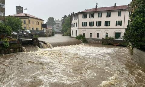 Ιταλία: «Ξεχείλισε» ο ποταμός Λάμπρο από σφοδρή κακοκαιρία - Πρωτόγνωρες εικόνες στο Μιλάνο