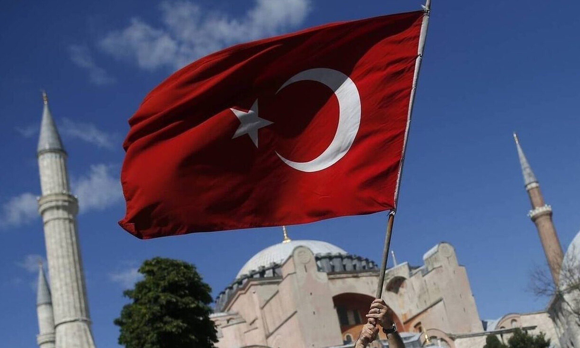 Τουρκία: Φουντώνουν οι φήμες για σχέδιο συνομωσίας ή πραξικοπήματος κατά της κυβέρνησης