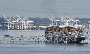 Κατάρρευση γέφυρας στη Βαλτιμόρη: Παραμένουν εγκλωβισμένοι οι 21 ναυτικοί - «Θλιβερή κατάσταση»