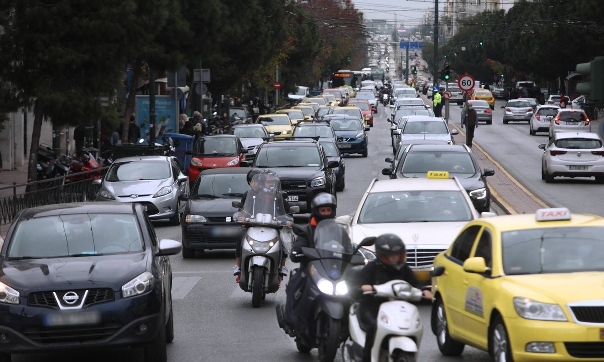 ΕΛΣΤΑΤ: Αύξηση 29,3% σημείωσαν οι πωλήσεις των αυτοκινήτων στη χώρα μας τον Απρίλιο
