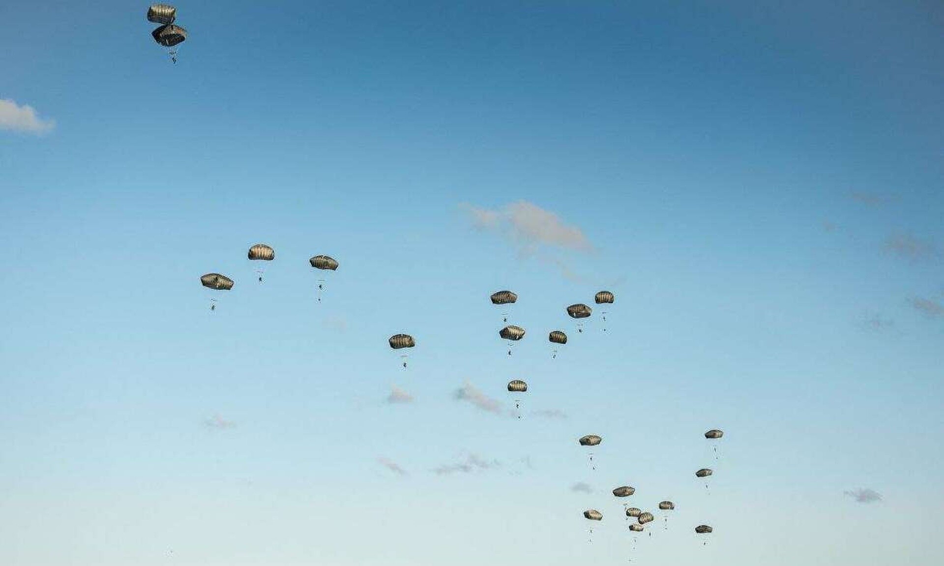 Οι αερομεταφερόμενες δυνάμεις του ΝΑΤΟ εντυπωσίασαν στην άσκηση Swift Response 2024