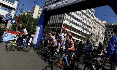 Κυκλοφοριακές ρυθμίσεις την Κυριακή λόγω ποδηλατικού αγώνα - Ποιοί δρόμοι κλείνουν στην Αθήνα