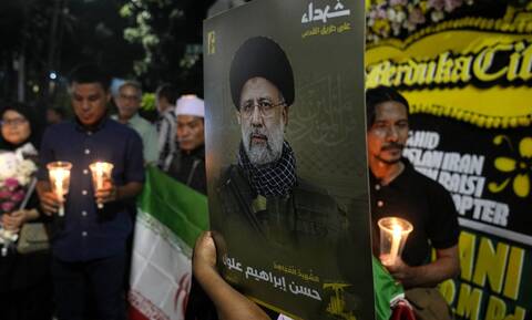 Ιράν: Κοσμοσυρροή στους δρόμους της Τεχεράνης για τον θάνατο του Εμπραχίμ Ραΐσι