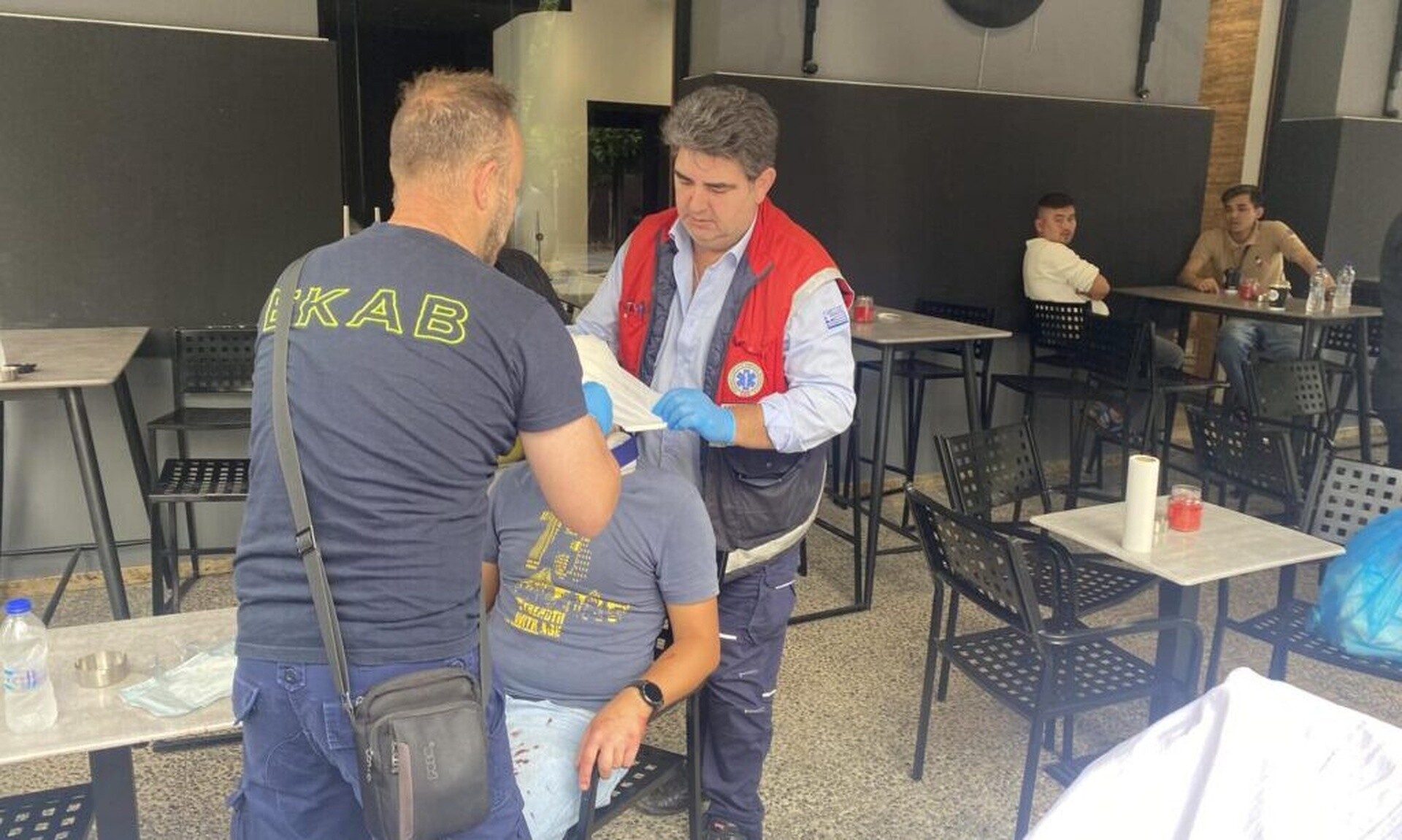 Ναυάγιο της Πύλου: Ένταση έξω από τα δικαστήρια στην Καλαμάτα - Τραυματίστηκαν 2 άτομα