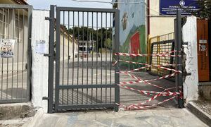 Κηφισιά: Πόρτα καταπλάκωσε μαθητές σε δημοτικό σχολείο - Σοβαρά τραυματισμένο 8χρονο παιδί