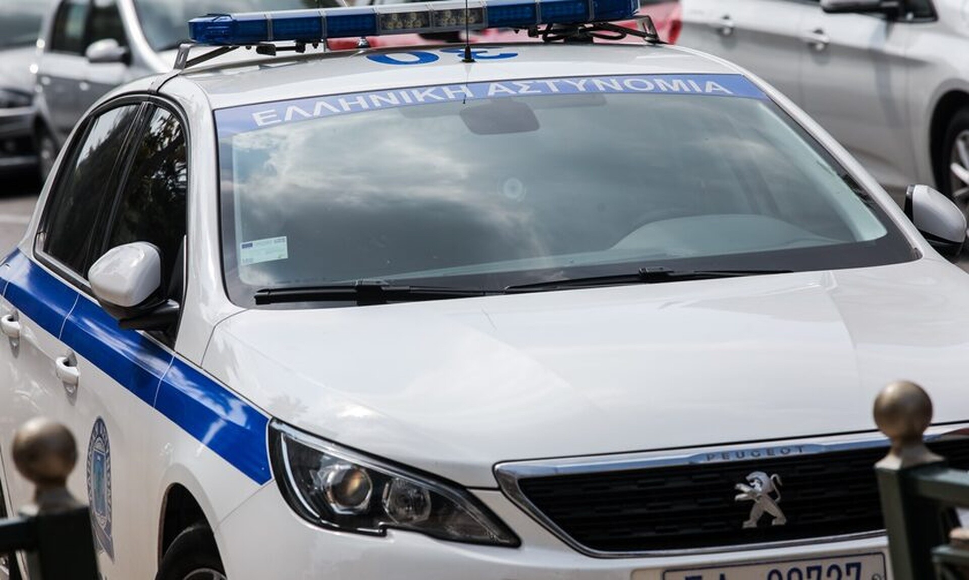 Ρόδος: Αφέθηκαν ελεύθεροι οι Σουηδοί που προσπάθησαν να αρπάξουν ελληνική σημαία