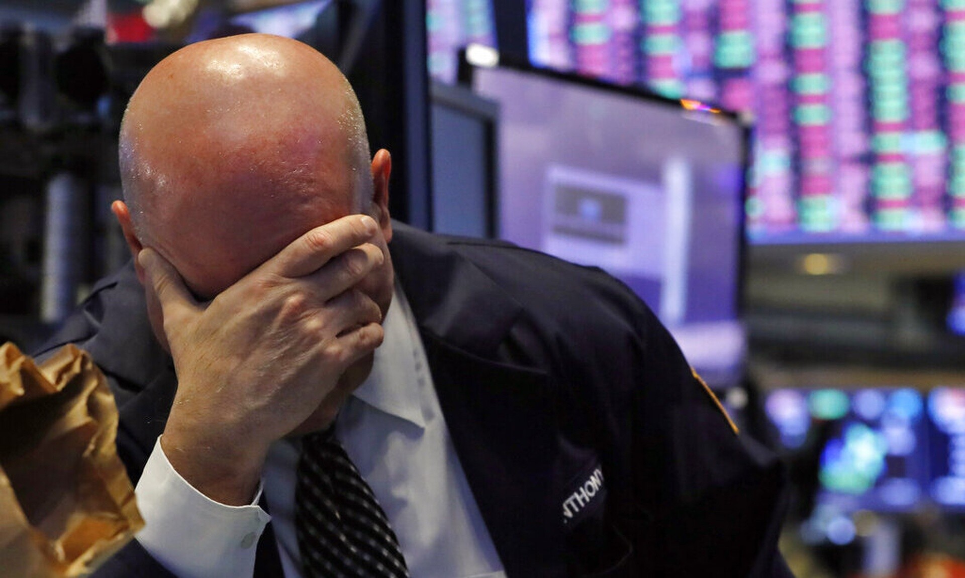 Οι πληθωριστικές πιέσεις «βυθίσαν» τη Wall Street