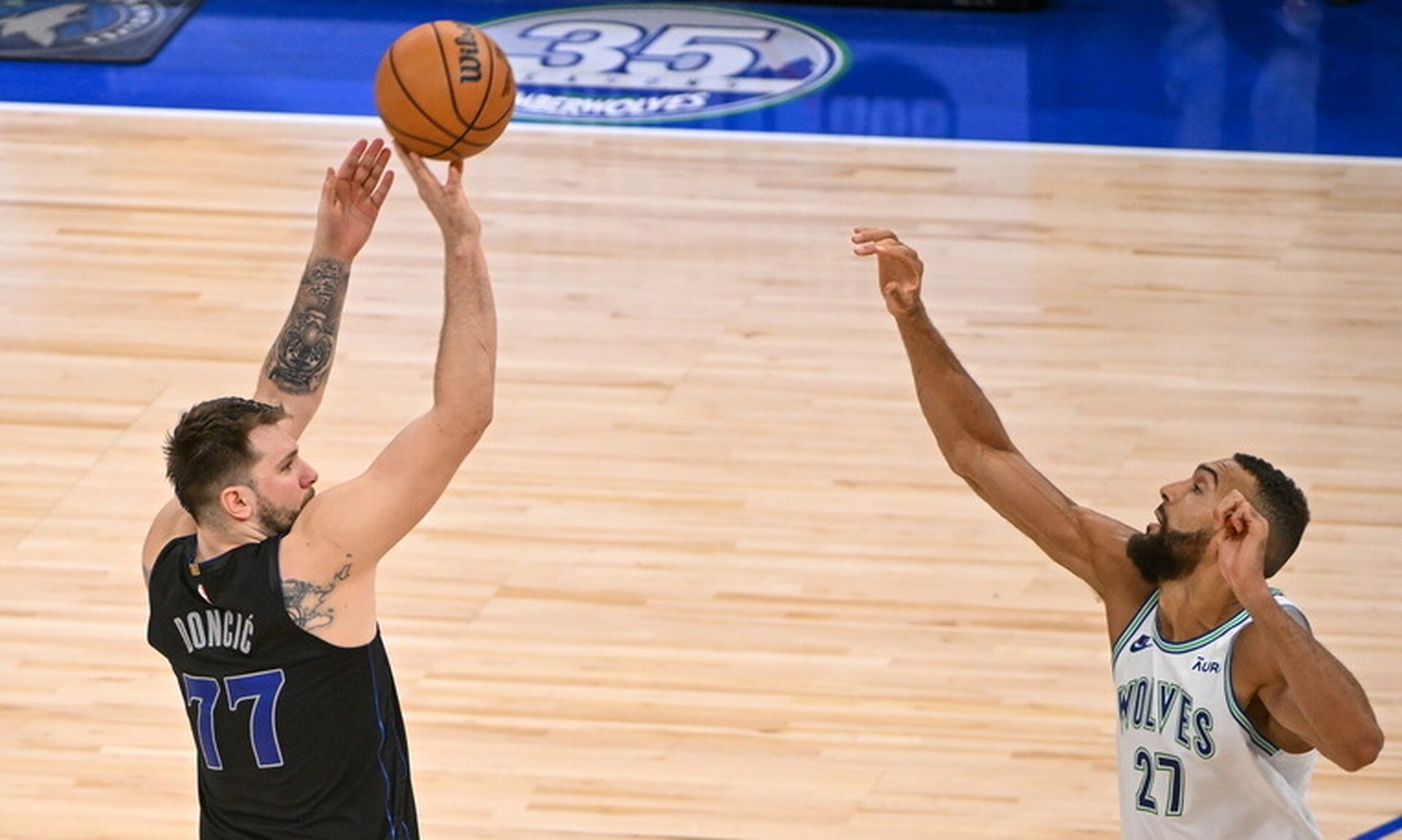 NBA: Δεύτερο break με «βόμβα» Ντόντσιτς οι Μάβερικς - 2-0 στους τελικούς της Δύσης