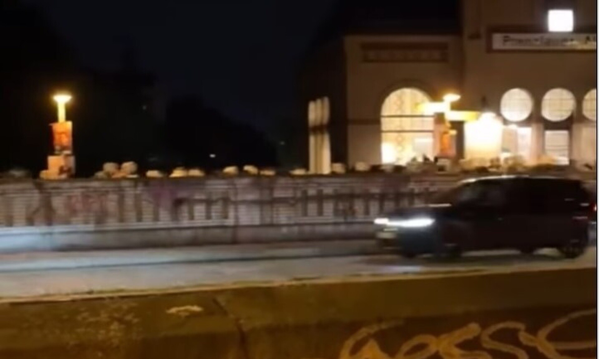 Βερολίνο: Σέρβος ο οπαδός που κινδύνευσε η ζωή του – Βίντεο απ’ τη στιγμή της επίθεσης
