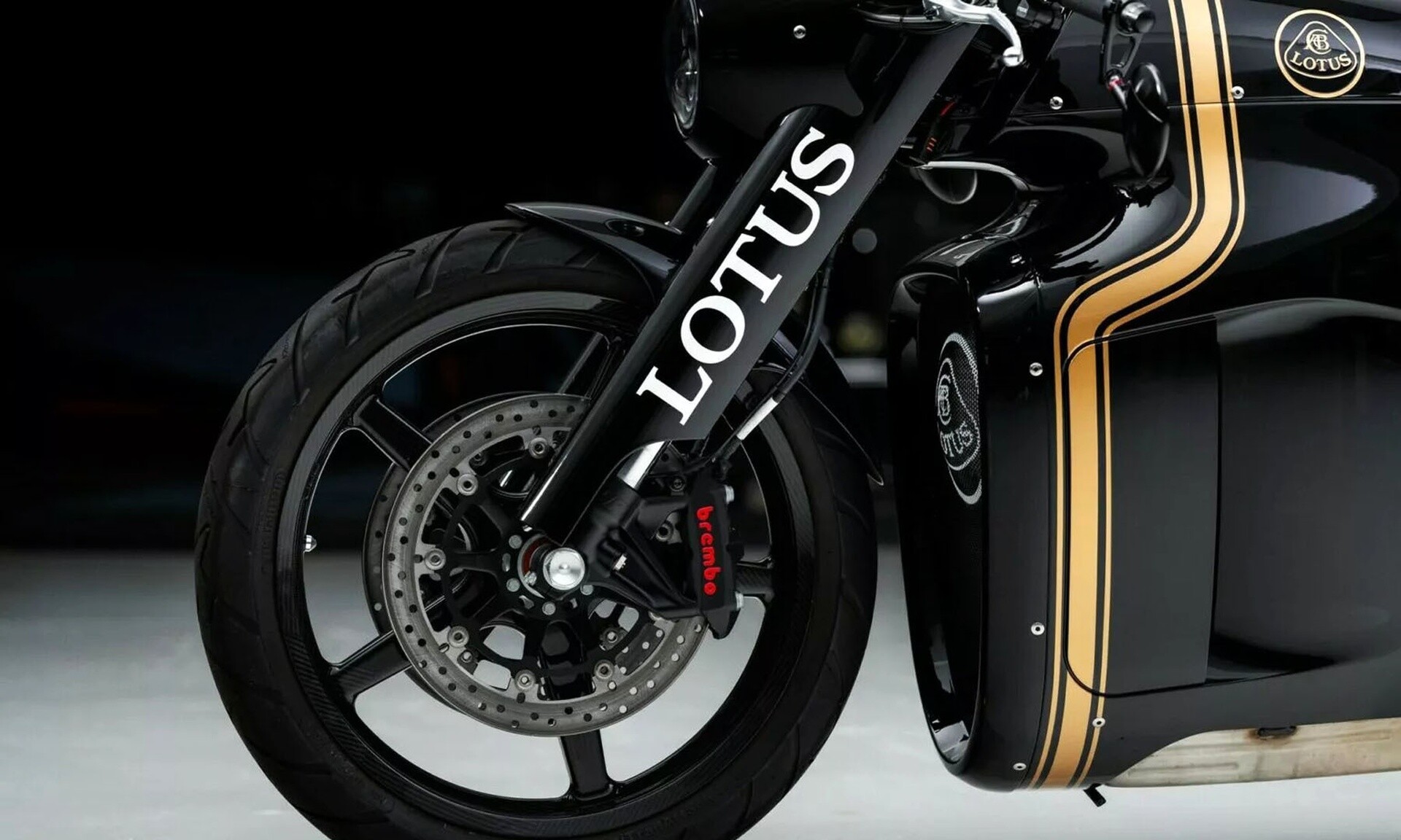Η μοτοσυκλέτα Lotus C-01 κοστίζει μια περιουσία