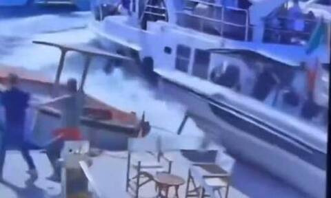 Μονακό: Ταχύπλοο έπεσε πάνω σε σκάφη και κατέληξε στην αποβάθρα - Βίντεο με «το πιο ακριβό ατύχημα»