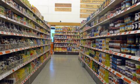 Ακρίβεια: «Απογειώνονται» οι τιμές στα σούπερ μάρκετ - Αποσύρονται τα ταμπελάκια μόνιμης μείωσης