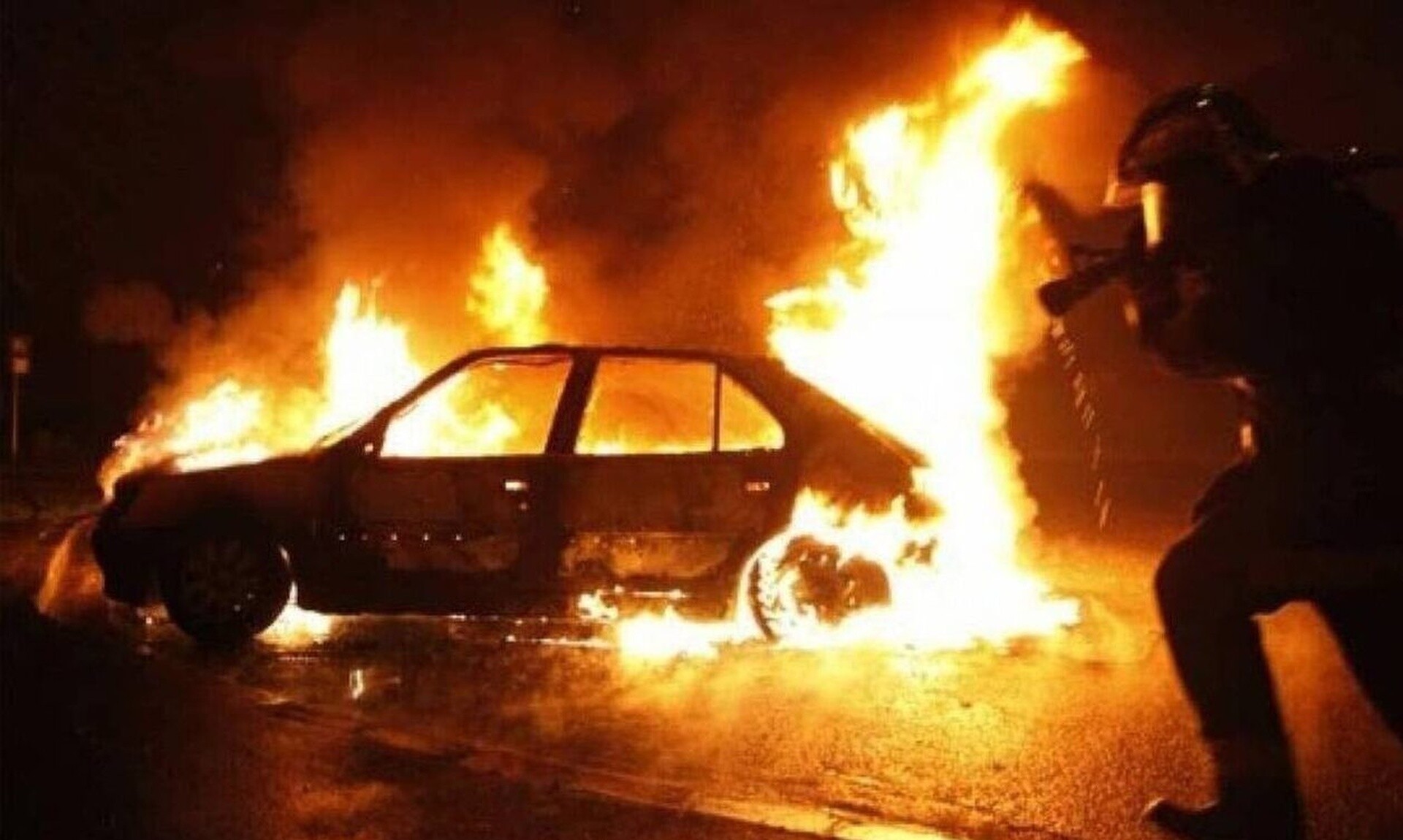 Θρίλερ στο Πήλιο: Απανθρακωμένη σορός μετά από πυρκαγιά σε αυτοκίνητο