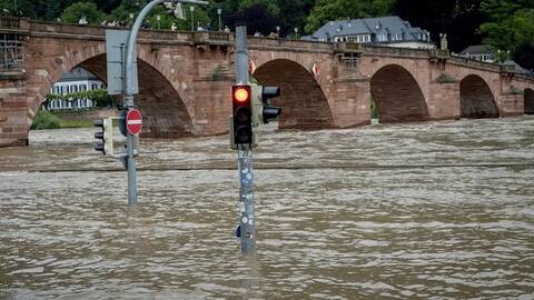 Γερμανία: Πέντε νεκροί, πλημμύρες, κατολισθήσεις και αγνοούμενοι  από τις «βροχές του αιώνα»