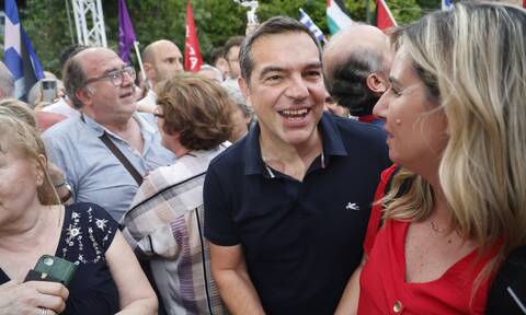ΣΥΡΙΖΑ: Αποθέωση για τον Αλέξη Τσίπρα πριν από την ομιλία Κασσελάκη στην Αθήνα