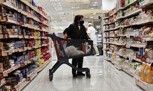 Ακρίβεια: Νέο μπαράζ αυξήσεων τιμών σε είδη πρώτης ανάγκης - Αδειάζει η τσέπη των καταναλωτών