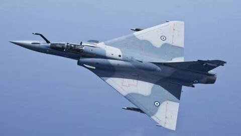Μακρόν: Εξετάζουμε την πώληση μαχητικών αεροσκαφών Mirage 2000 στην Ουκρανία