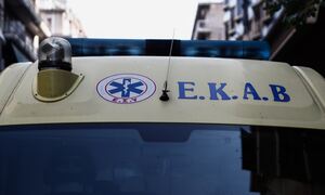 Θεσσαλονίκη: Μοτοσικλέτα συγκρούστηκε με αυτοκίνητο – Στο νοσοκομείο 56χρονος