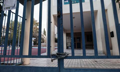 Καύσωνας: Κλείνουν την Τρίτη όλα τα σχολεία στον δήμο Κορινθίων