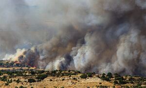 Κύπρος: Ανεξέλεγκτη η φωτιά στην Πάφο! Καίγονται σπίτια - «Είμαστε στο έλεος του Θεού»